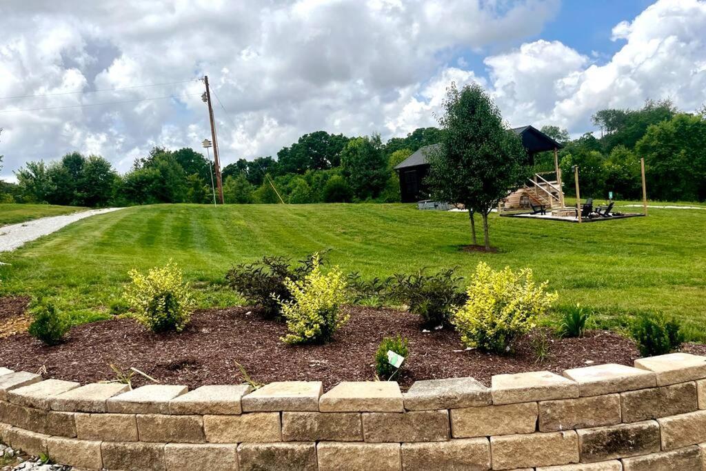 #4 Kentucky Bourbon Trail Bourbon Barrel Cottages 로렌스버그 외부 사진