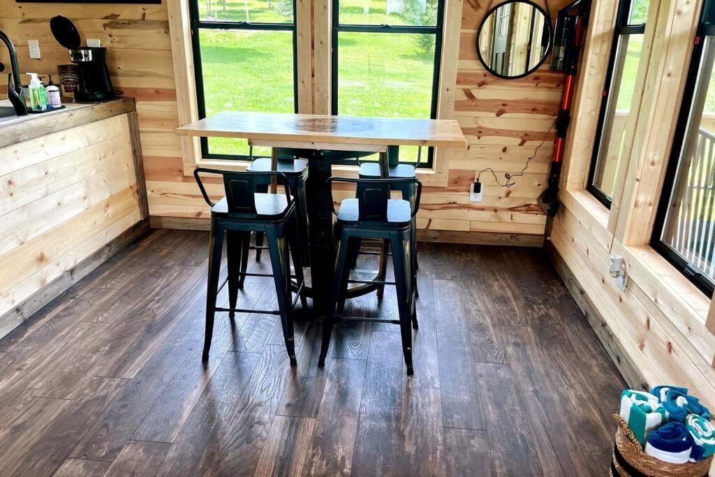 #4 Kentucky Bourbon Trail Bourbon Barrel Cottages 로렌스버그 외부 사진