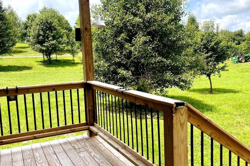 #4 Kentucky Bourbon Trail Bourbon Barrel Cottages 로렌스버그 외부 사진