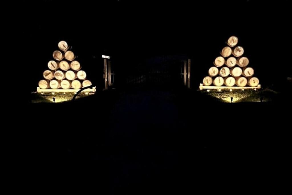 #4 Kentucky Bourbon Trail Bourbon Barrel Cottages 로렌스버그 외부 사진